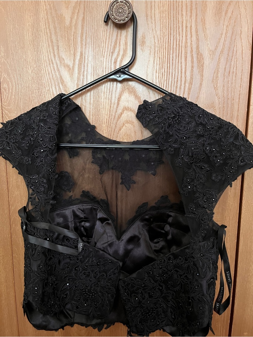 Madison James Prom Set - Picture 3 of 8